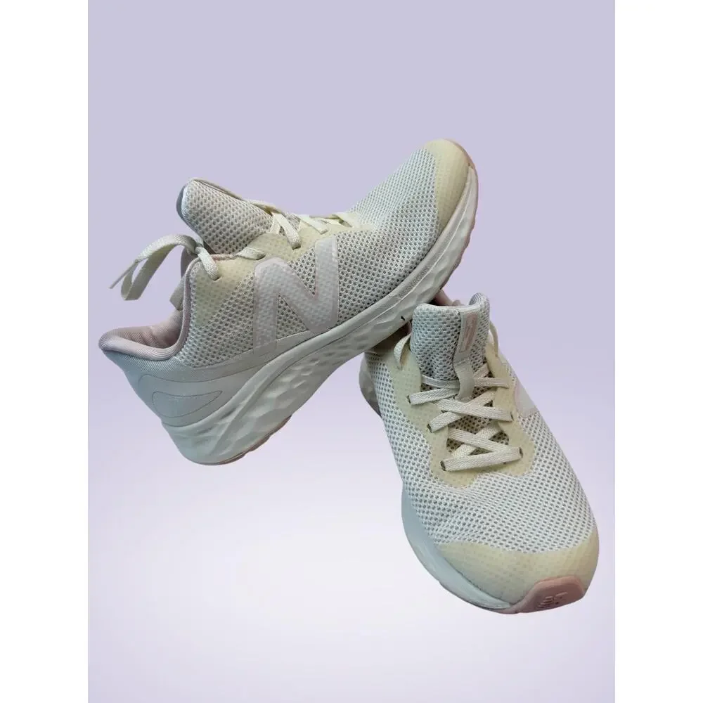 New Balance Fresh Foam Arishi v4 Unisex Kids Sneakers Beige/Pink US 4